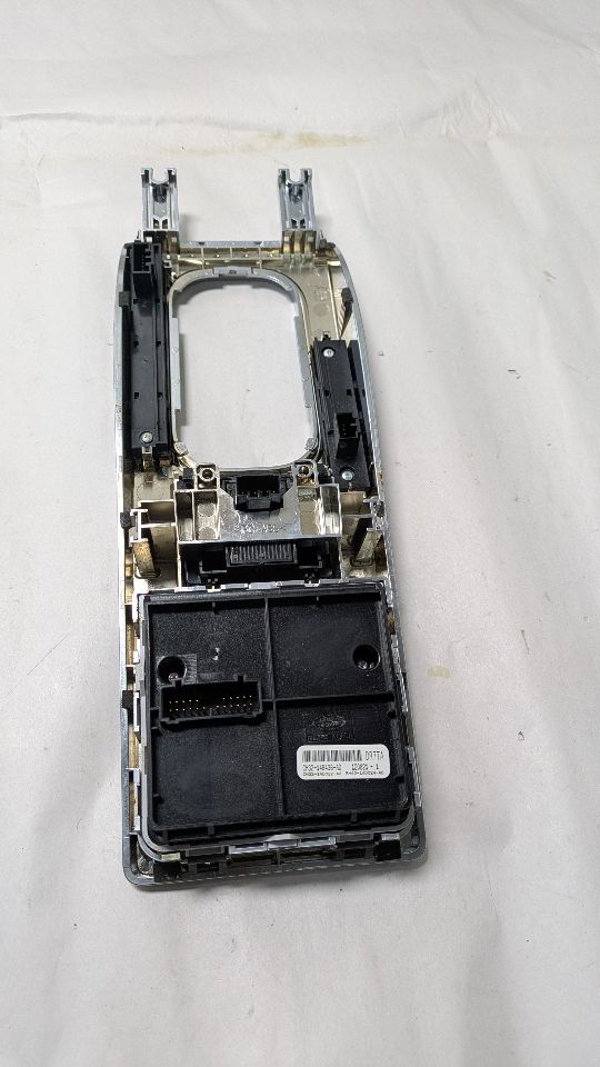 2013 LAND ROVER RANGE ROVER Console, Front - 450115 — photo 2