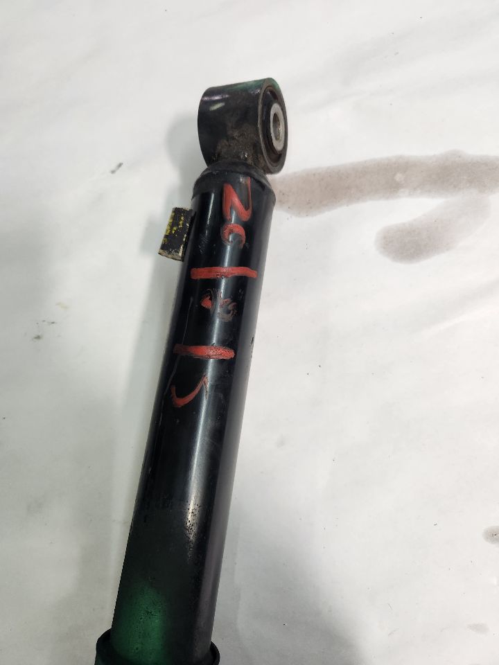2010 LEXUS LS460 8cyl Gasoline 4.6 SHOCK ABSORBER - 450310 — photo 2