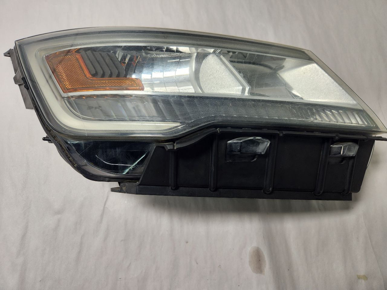 2017 FORD EXPLORER 6cyl Gasoline 3.5 Right HEADLAMP ASSEMBLY - 450471 — photo 2
