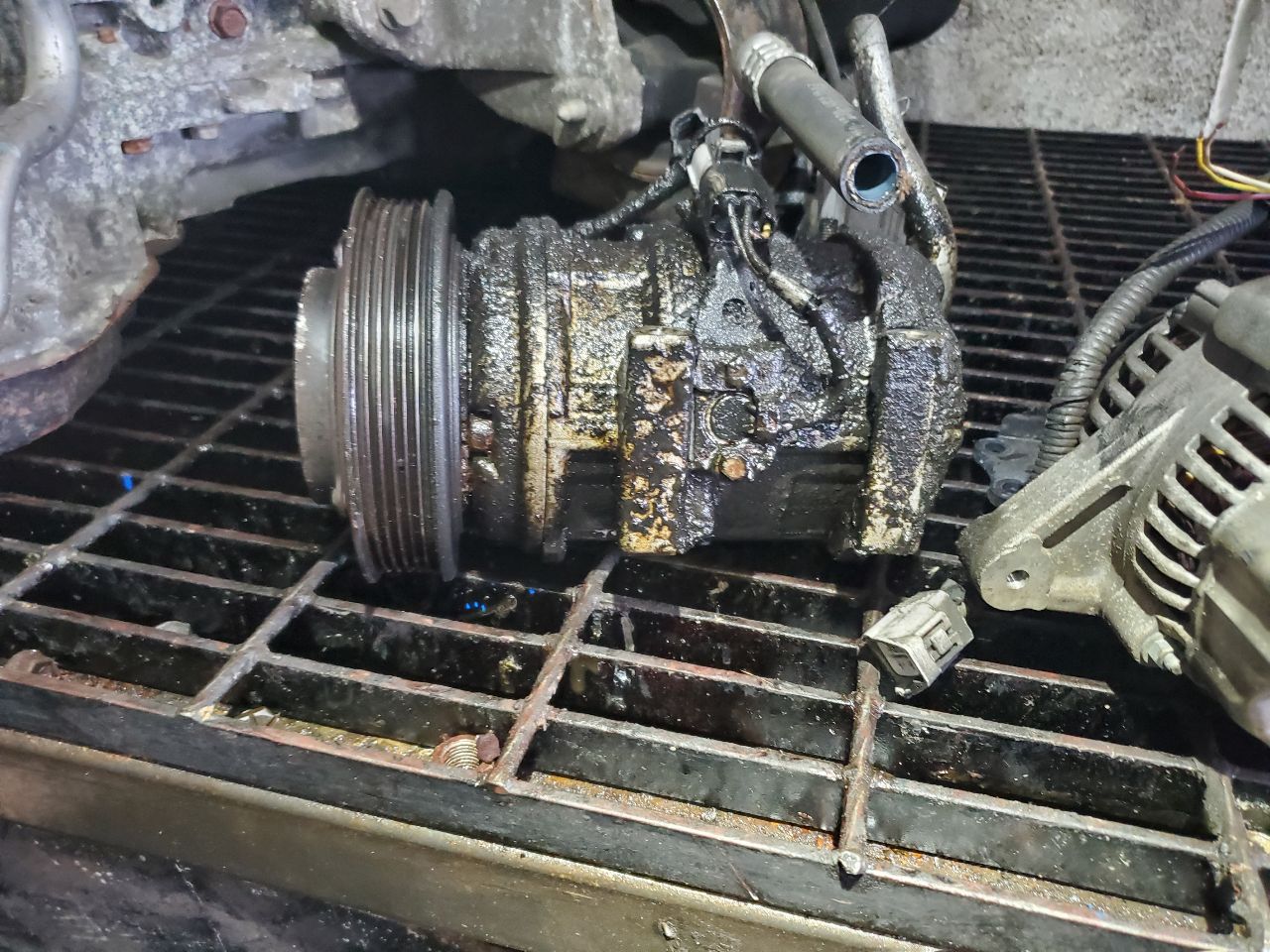 2001 TOYOTA CAMRY AC COMPRESSOR - 450543 — photo 2