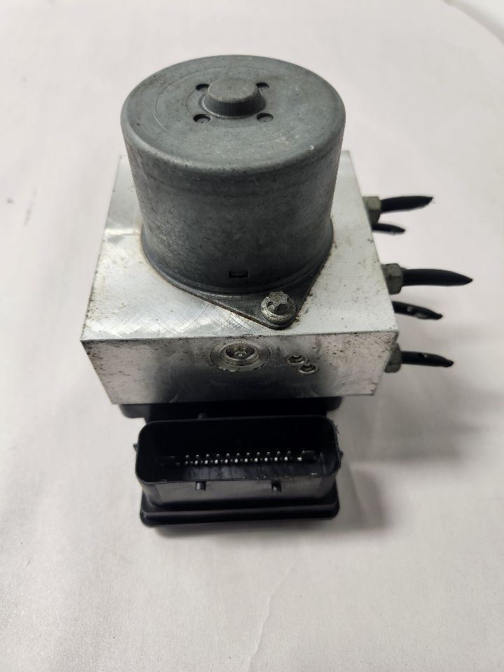 2015 MINI COOPER COUNTRYMAN Anti-lock Brake Pts - 450796 — photo 1
