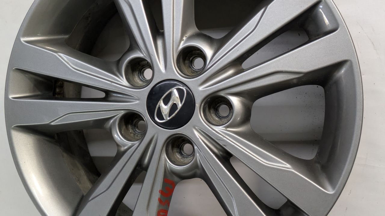 2017 HYUNDAI ELANTRA WHEEL - 450810 — photo 2