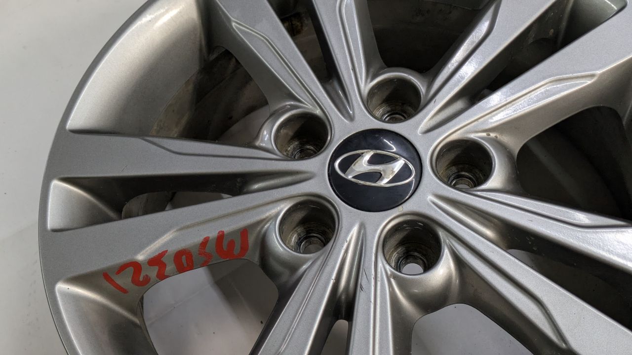 2017 HYUNDAI ELANTRA WHEEL - 450810 — photo 3