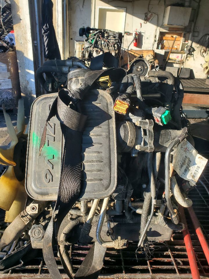 2011 DODGE DAKOTA ENGINE ASSEMBLY - 451098 — photo 2