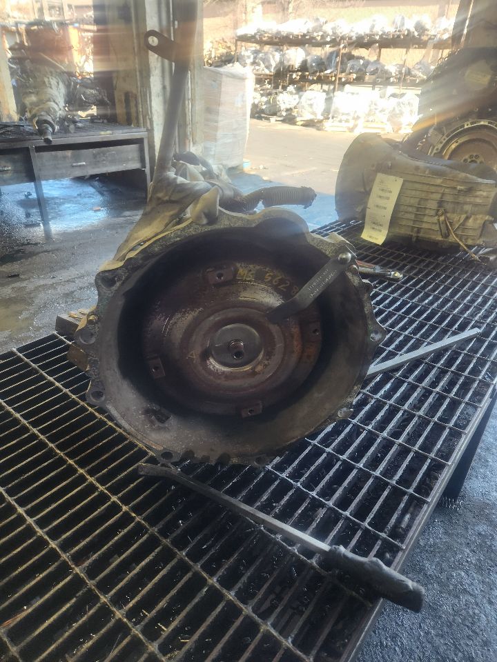 2006 INFINITI QX56 Transmiss,Transaxle - 451133 — photo 2