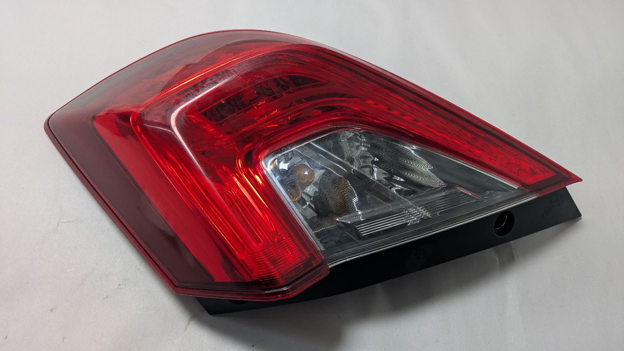 2017 HONDA CIVIC Right TAIL LAMP - 451146 — photo 1