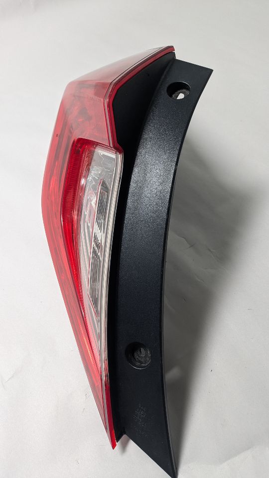 2017 HONDA CIVIC Left TAIL LAMP - 451147 — photo 2
