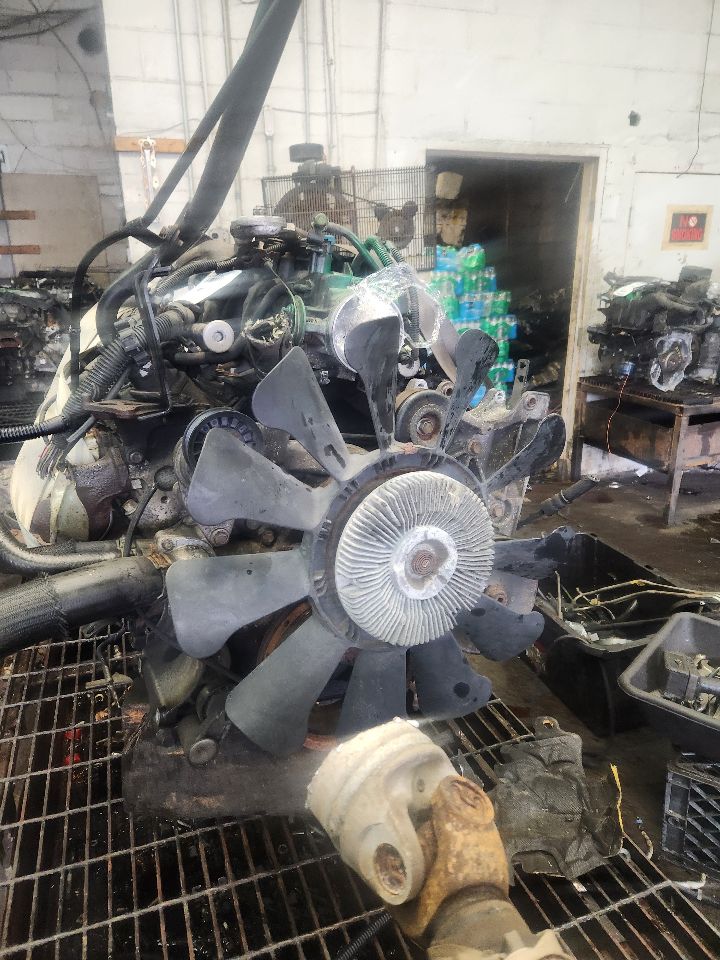 2003 CHEVROLET VAN ENGINE ASSEMBLY - 451361 — photo 2