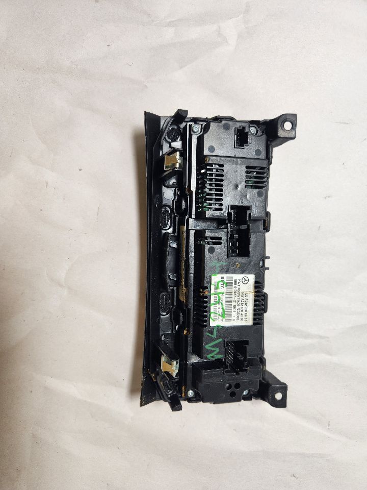 2013 MERCEDES-BENZ E-CLASS 6cyl Gasoline 3.5 TEMP CONTROL - 451531 — photo 2