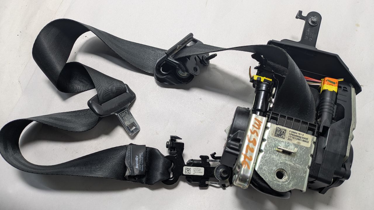 2016 VOLVO XC90 Seat Belt, Front - 451574