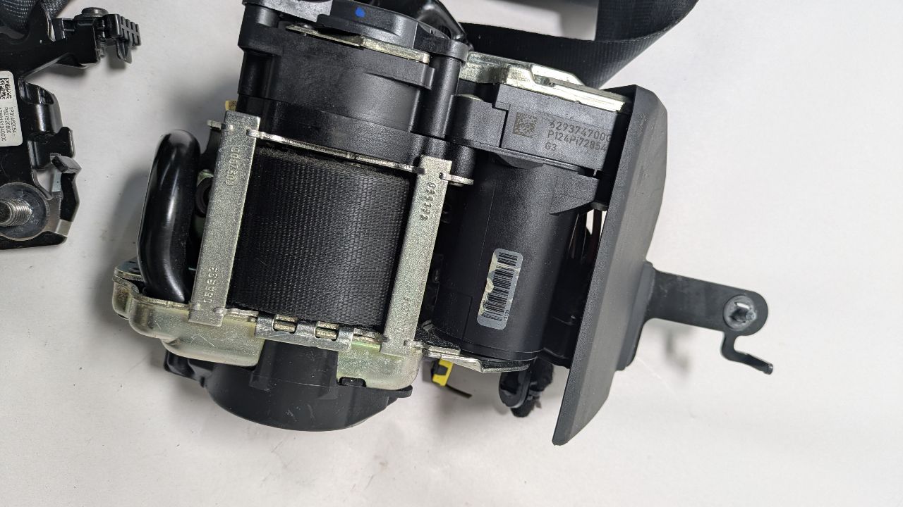 2016 VOLVO XC90 Seat Belt, Front - 451574 — photo 4