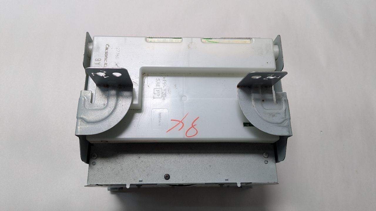 2010 INFINITI G37 Radio Audio - 452158 — photo 2