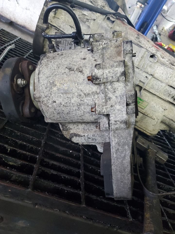 2008 BMW X3 TRANSFER CASE ASSY - 452194 — photo 3