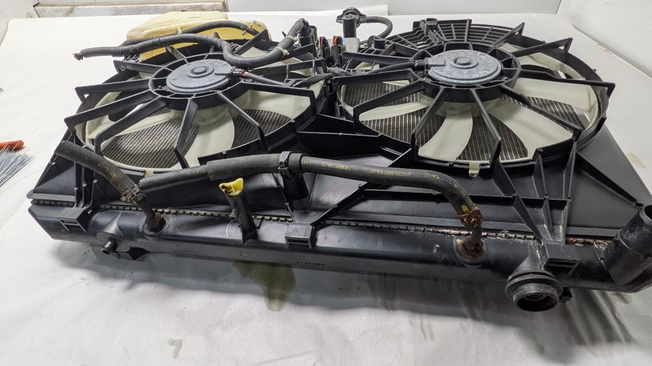 2015 LEXUS RX350 Radiators - 452280 — photo 2