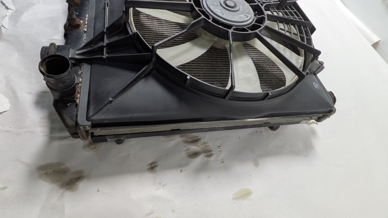 2015 LEXUS RX350 Radiators - 452280 — photo 3