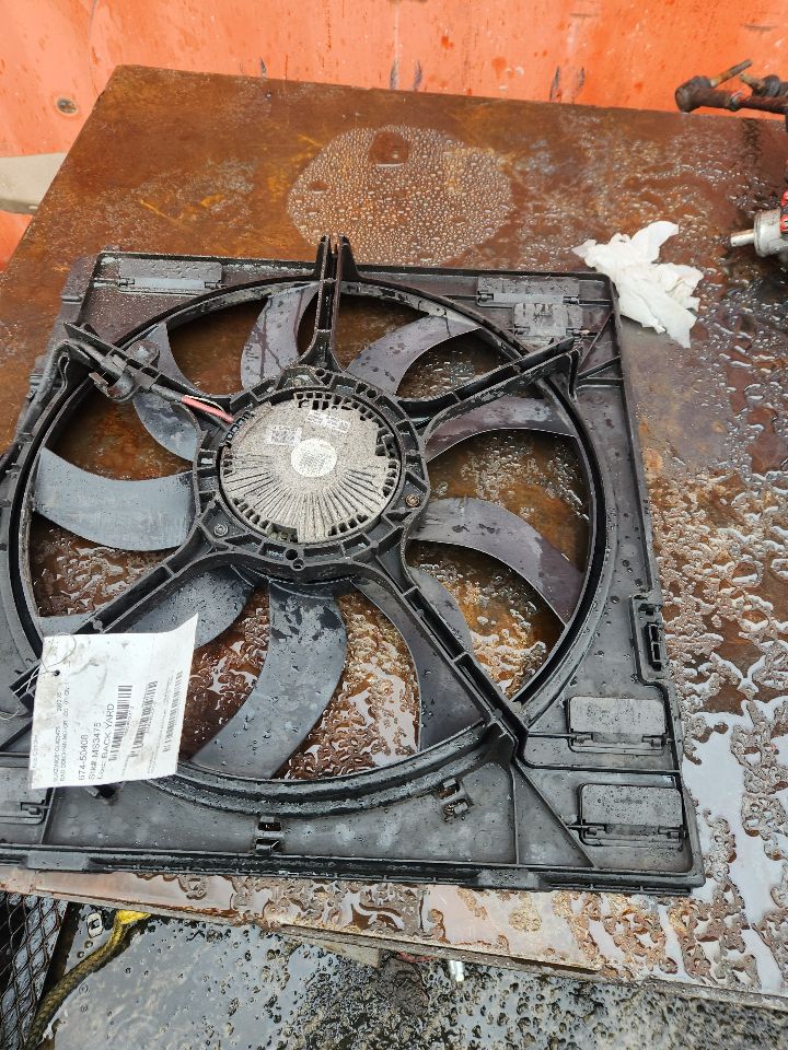 2012 BMW X5 RAD COND FAN MOTOR - 452313 — photo 1