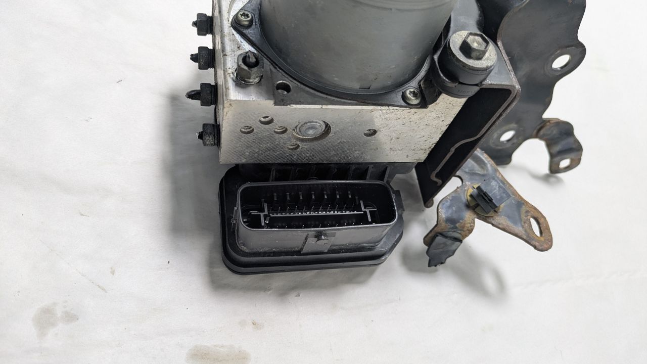 2016 TOYOTA RAV4 Anti-lock Brake Pts - 452373 — photo 2