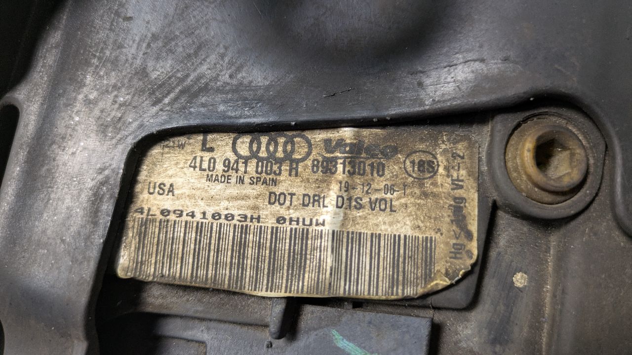 2007 AUDI Q7 Left HEADLAMP ASSEMBLY - 452394 — photo 3