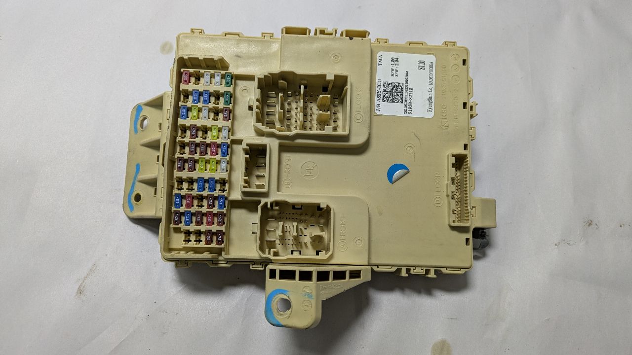 2019 HYUNDAI SANTA FE Fuse Box, Engine - 452405 — photo 1