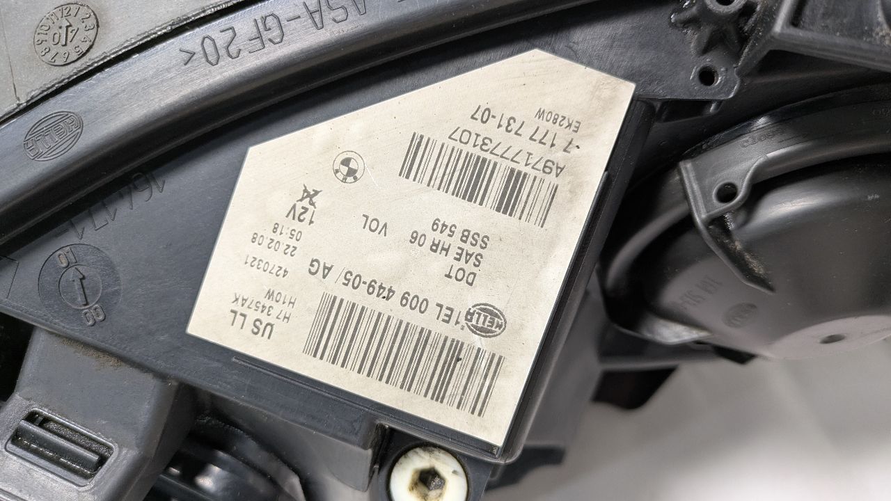 2008 BMW 528i Left HEADLAMP ASSEMBLY - 452428 — photo 3