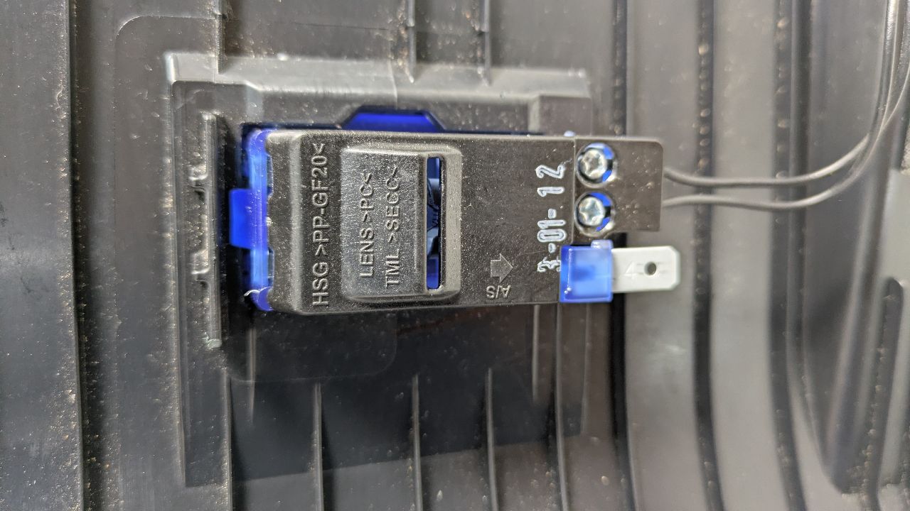 2023 KIA SORENTO GLOVE BOX - 452474 — photo 4