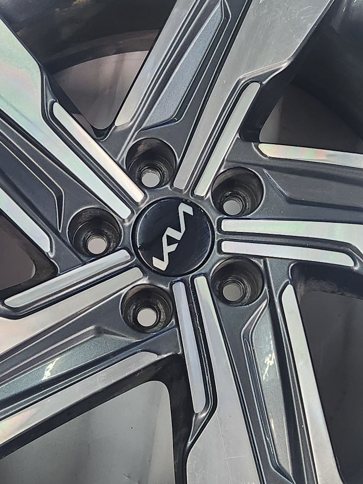 2023 KIA SORENTO WHEEL - 452490 — photo 2