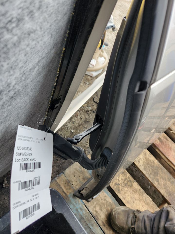 2016 LAND ROVER RANGE ROVER Left DOOR ASSEMBLY, FR - 453962 — photo 6