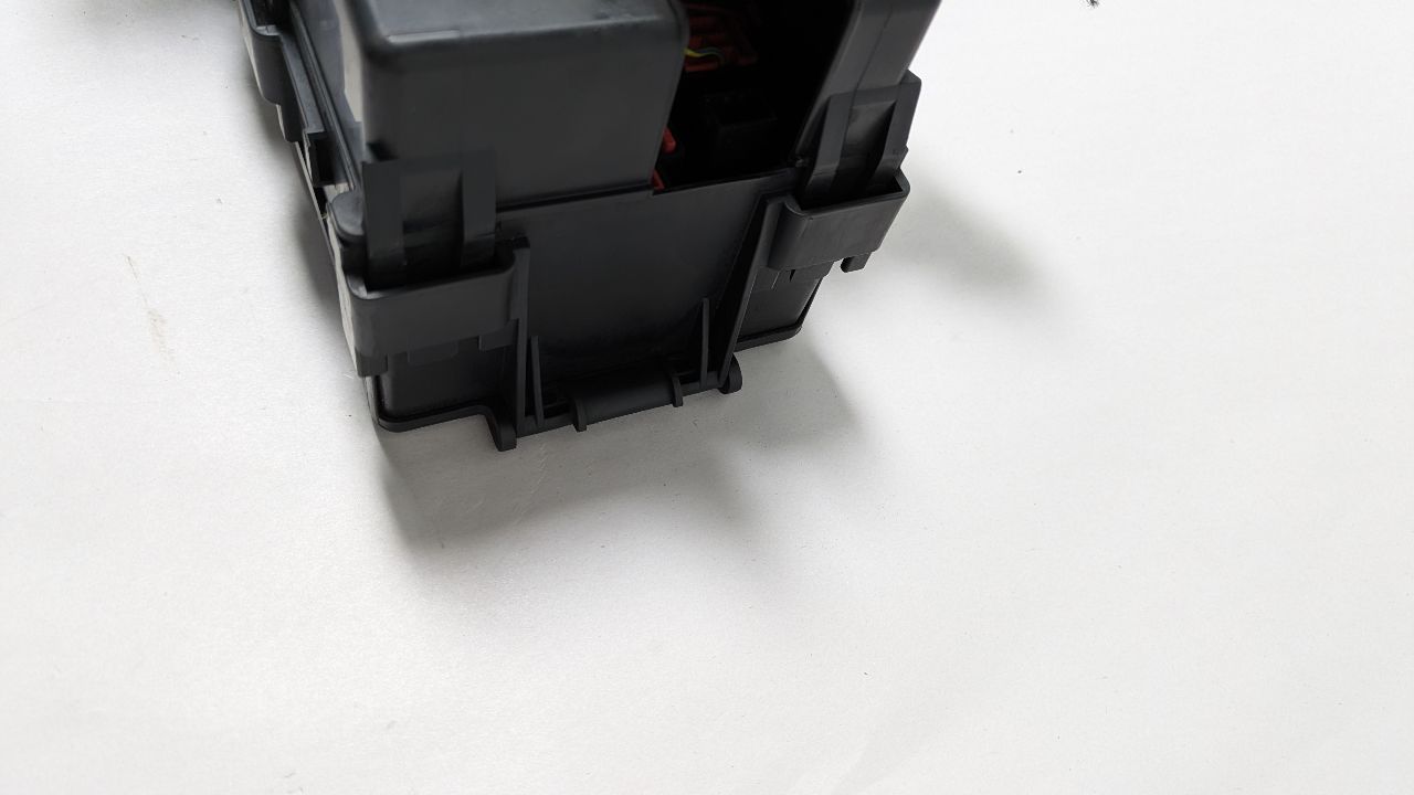 2011 FORD MUSTANG Fuse Box, Engine - 453996 — photo 4