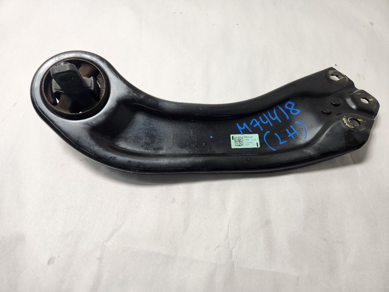 2023 KIA SORENTO Left LOWER CNTRL ARM, RR - 454414 — photo 1