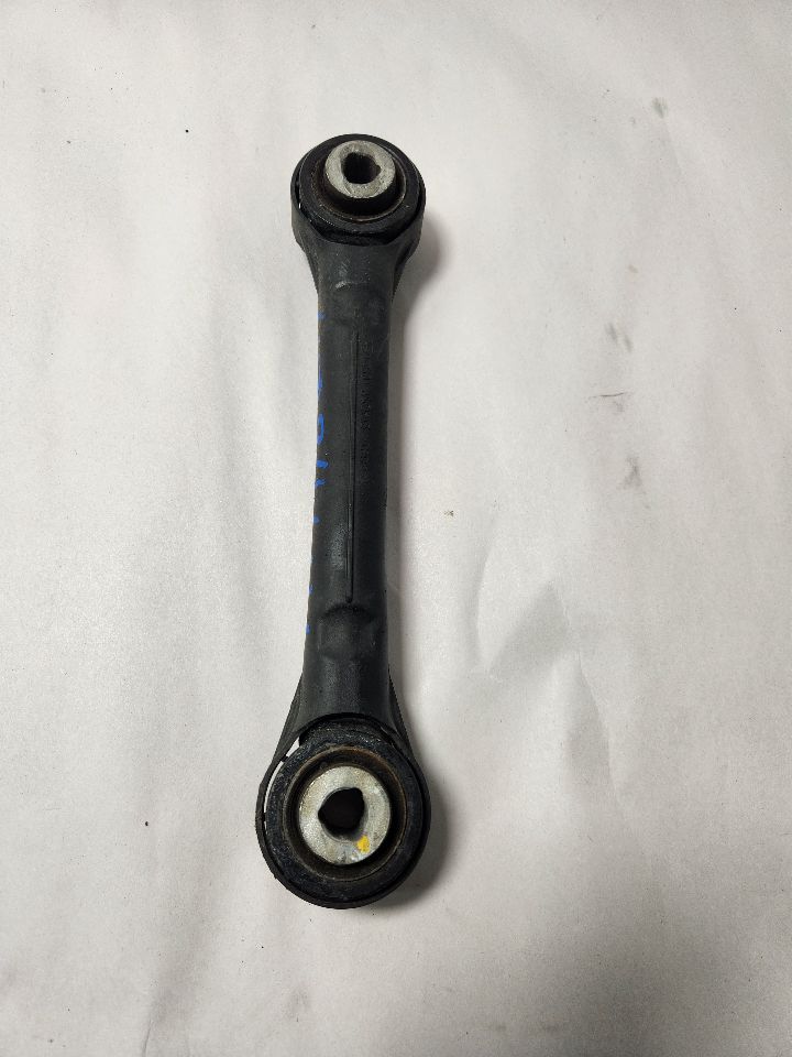 2023 KIA SORENTO Left LOWER CNTRL ARM, RR - 454420 — photo 1