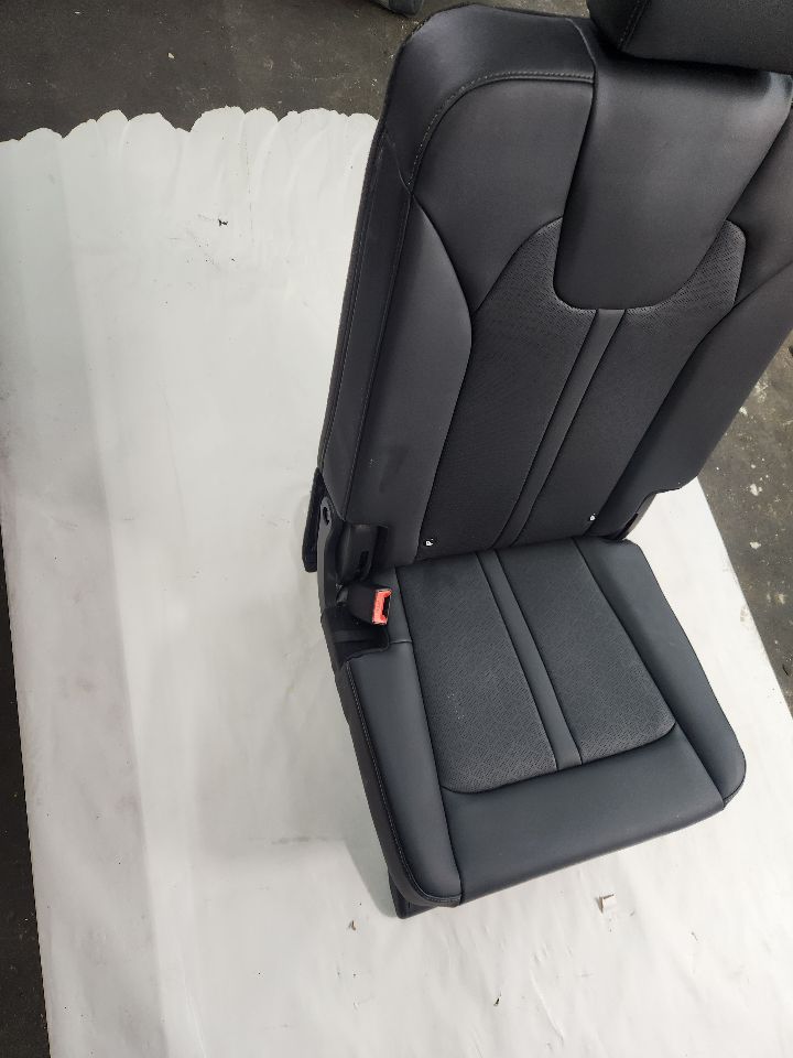 2023 KIA SORENTO COMPLETE INTERIOR - 454425 — photo 2