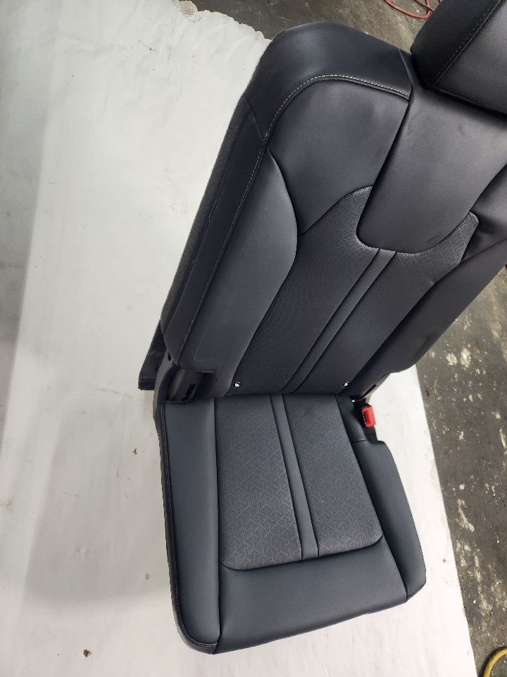 2023 KIA SORENTO COMPLETE INTERIOR - 454426 — photo 2