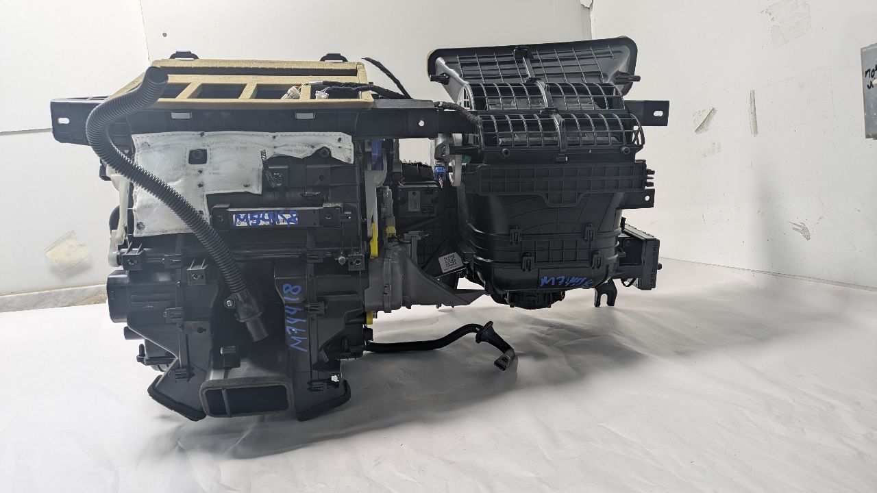 2023 KIA SORENTO COMPLETE INTERIOR - 454455 — photo 1