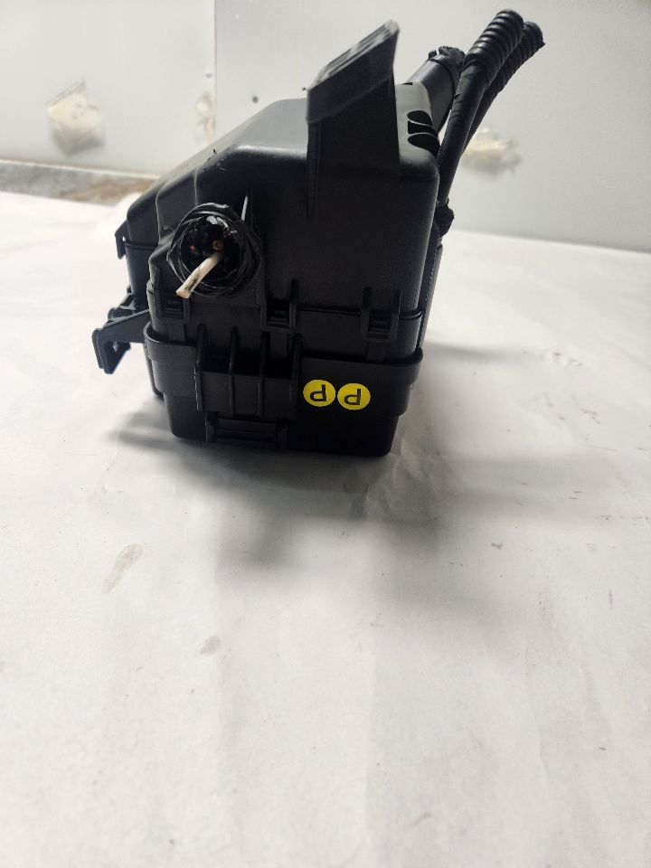 2022 HYUNDAI KONA Fuse Box, Engine - 454621 — photo 3