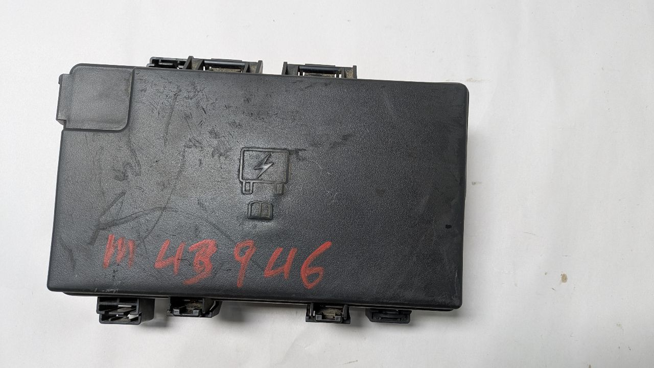 2015 DODGE 1500 PICKUP Fuse Box, Engine - 454779 — photo 1