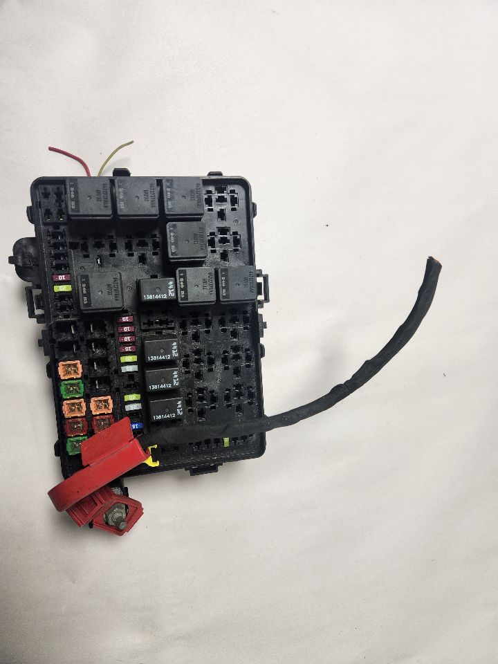 2022 CHRYSLER 300 Fuse Box, Engine - 454890 — photo 1