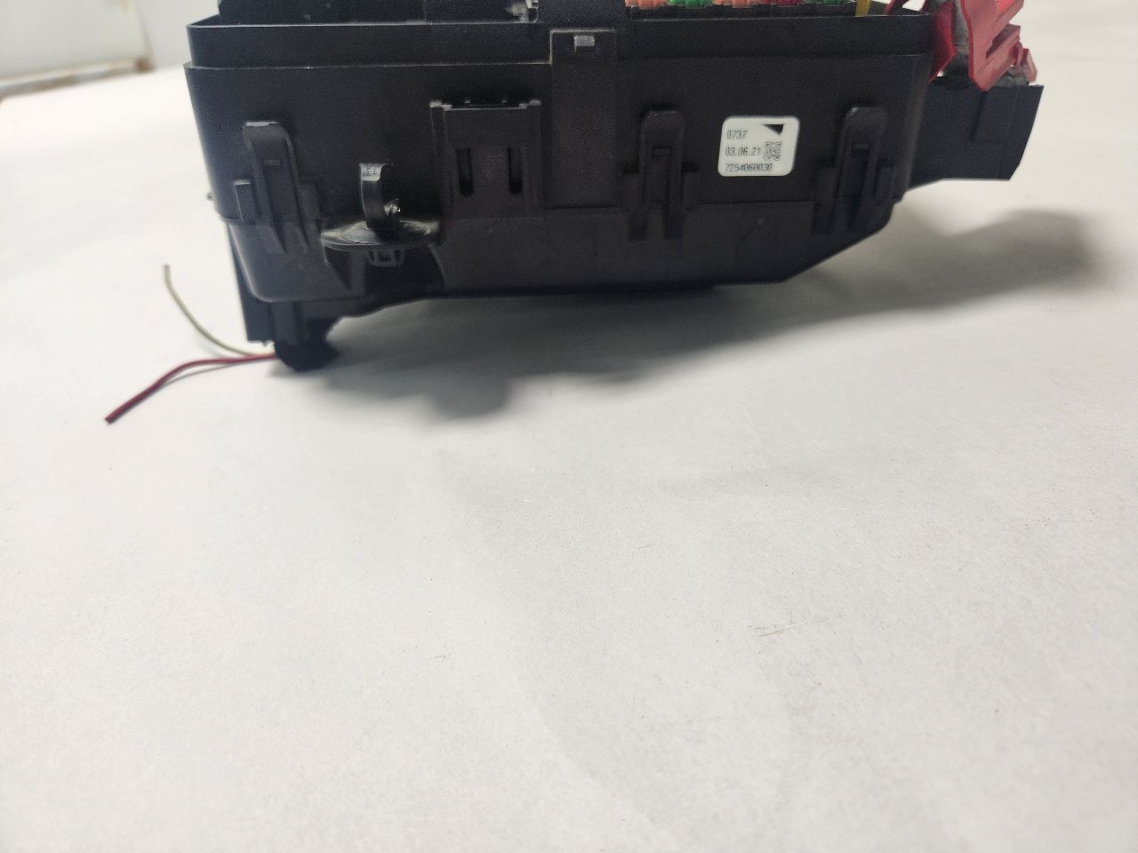 2022 CHRYSLER 300 Fuse Box, Engine - 454890 — photo 2