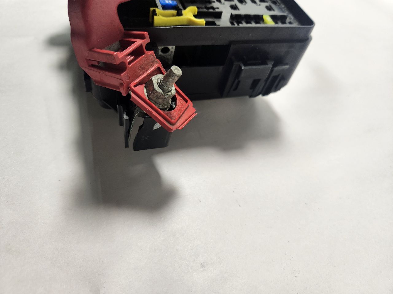 2022 CHRYSLER 300 Fuse Box, Engine - 454890 — photo 4
