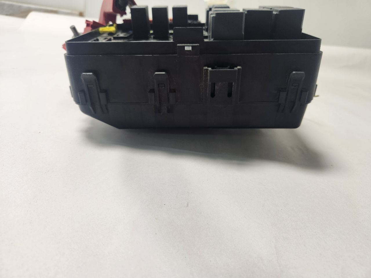 2022 CHRYSLER 300 Fuse Box, Engine - 454890 — photo 6