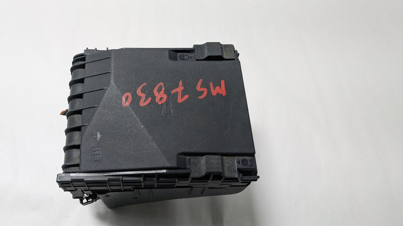 2012 VOLKSWAGEN CC 4cyl Gas Turbo 2.0 PZEV Fuse Box, Engine - 455115