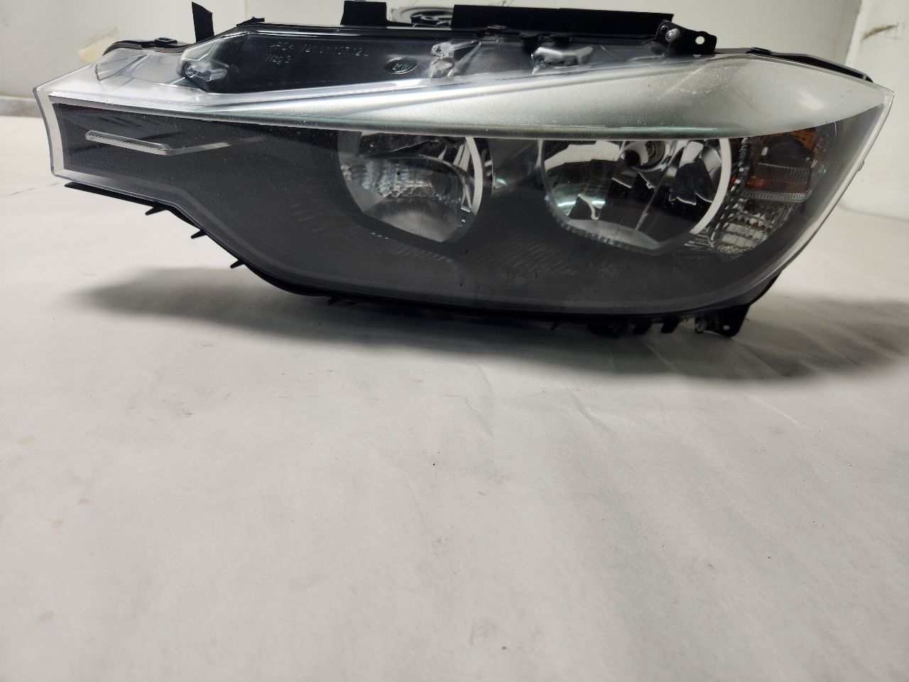 2013 BMW 328i Left HEADLAMP ASSEMBLY - 455141 — photo 1