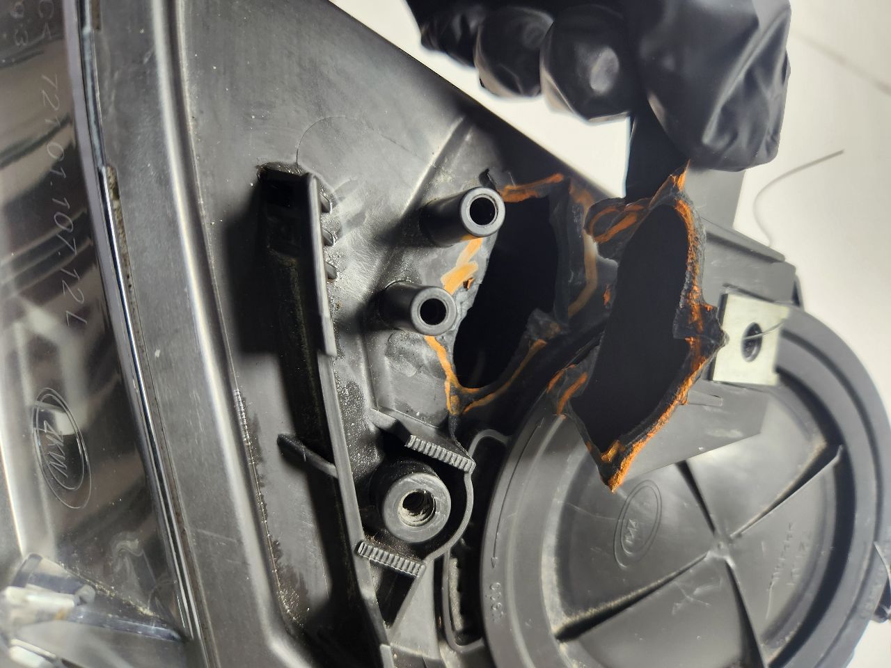 2013 BMW 328i Left HEADLAMP ASSEMBLY - 455141 — photo 4
