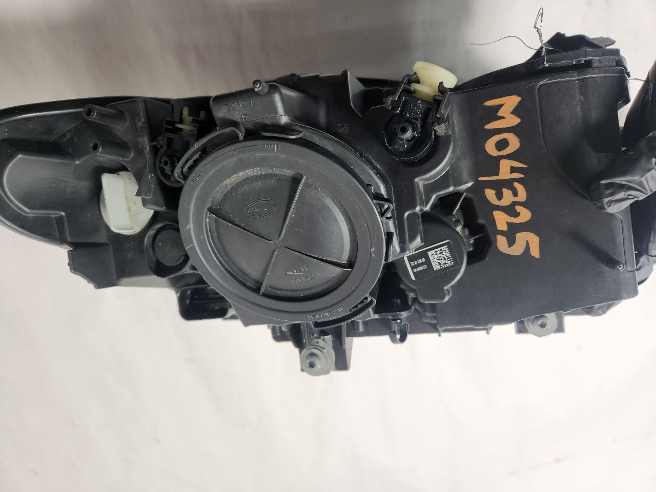 2013 BMW 328i Left HEADLAMP ASSEMBLY - 455141 — photo 7