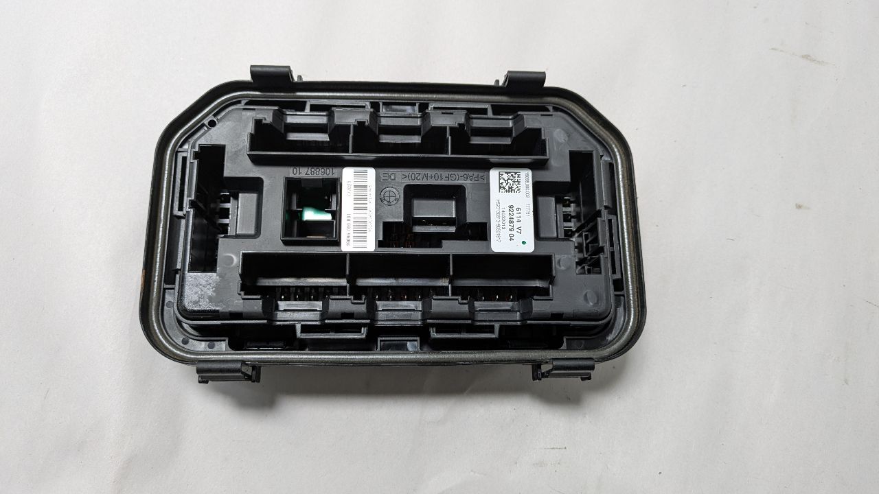 2013 BMW 328i Fuse Box, Engine - 455152 — photo 2