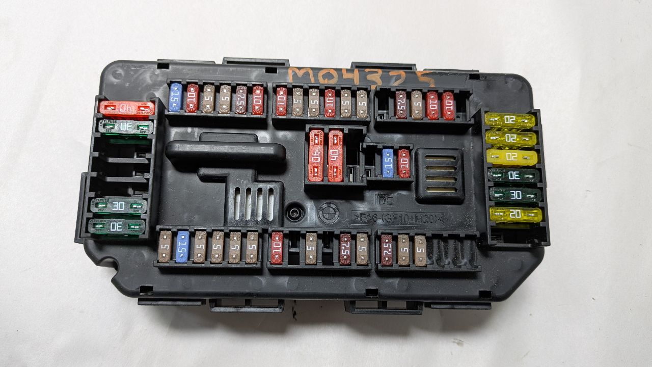 2013 BMW 328i Fuse Box, Engine - 455152 — photo 5