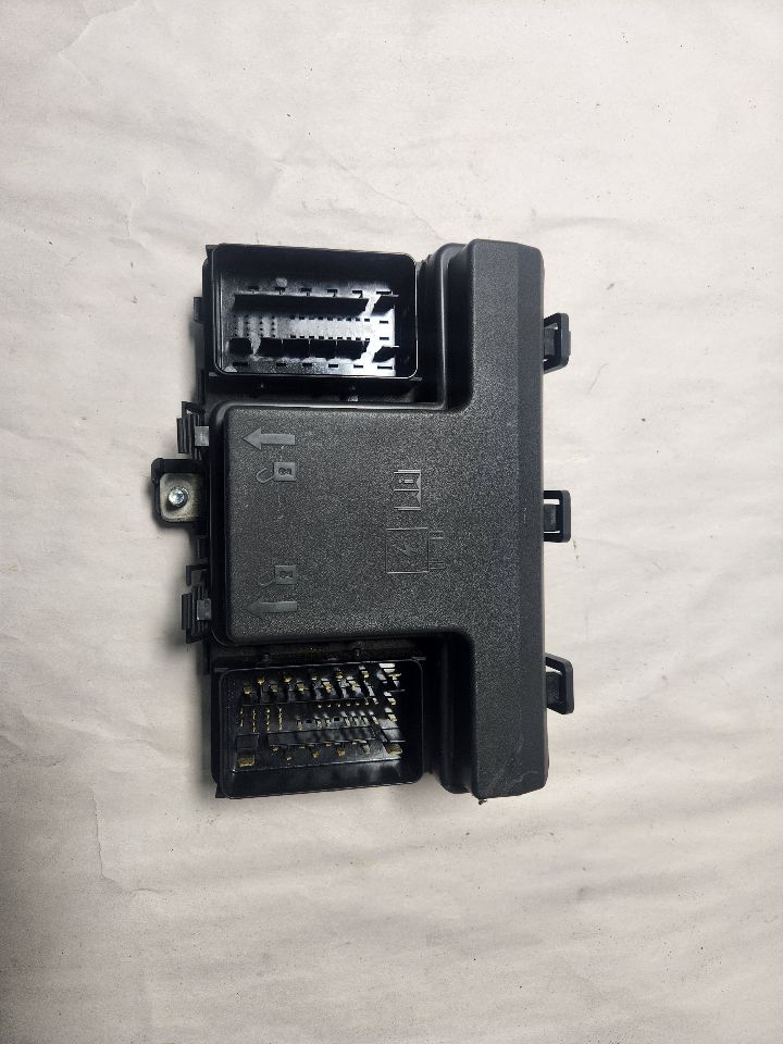 2014 FORD FUSION Fuse Box, Engine - 455379 — photo 1