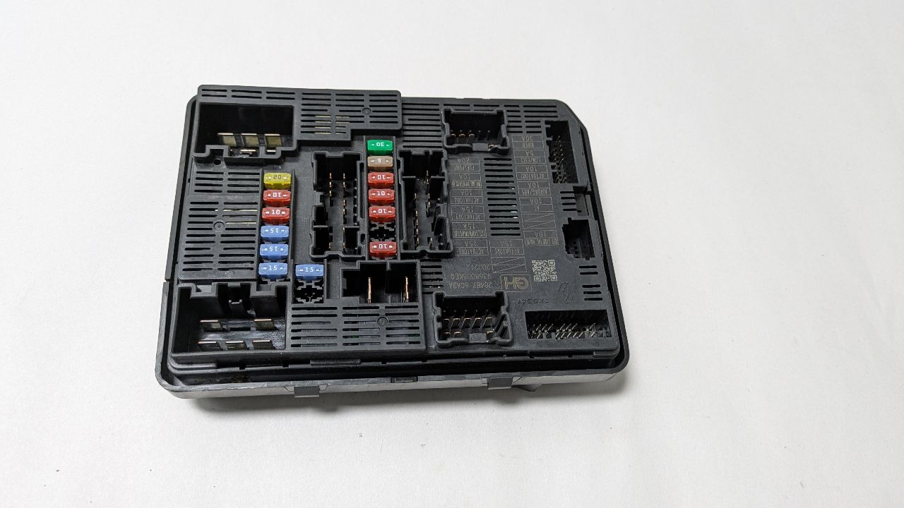 2020 NISSAN VERSA 1.6L 4cyl Gasoline VVT Fuse Box, Engine - 455428 — photo 2