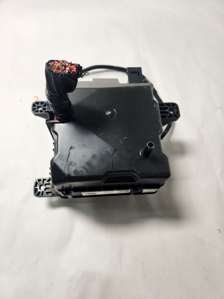 2019 GENESIS G80 Fuse Box, Engine - 455584 — photo 7