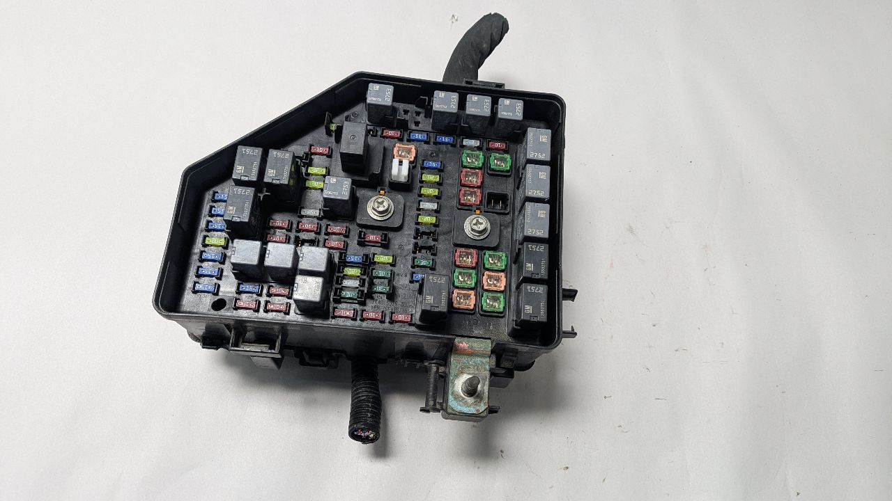 2017 GMC ACADIA Fuse Box, Engine - 455612 — photo 8