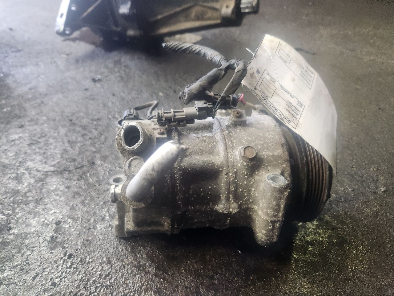 2012 BUICK REGAL AC COMPRESSOR - 455629 — photo 4
